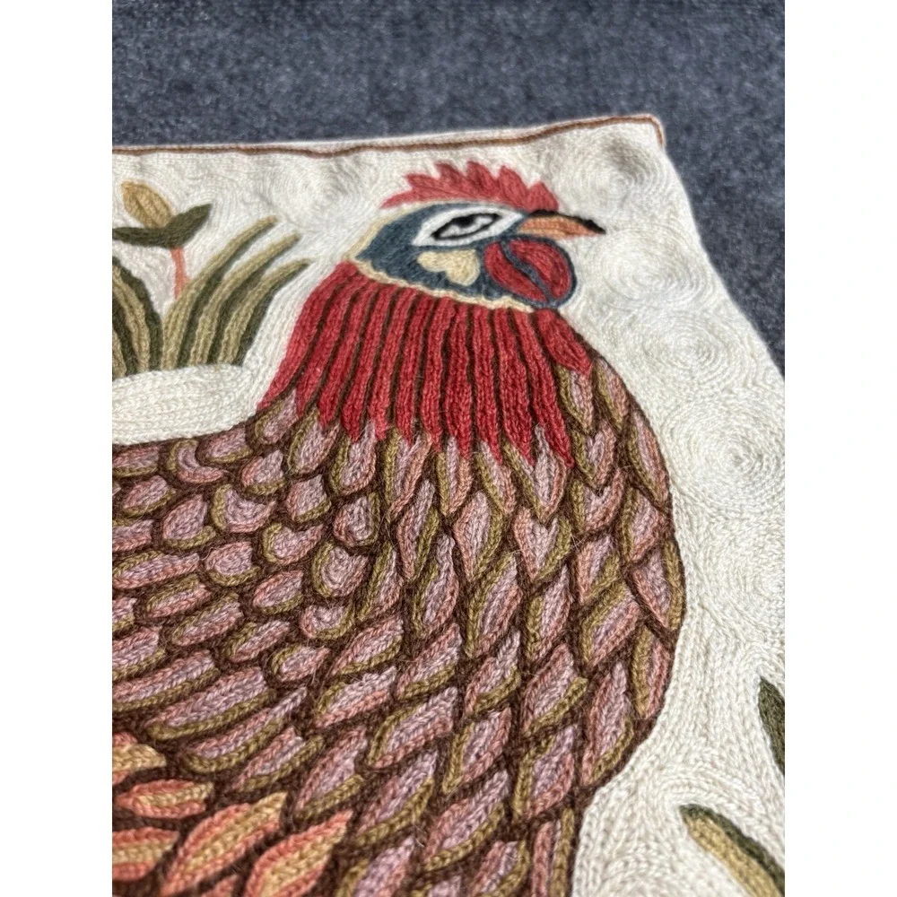 Case It embroidered rooster